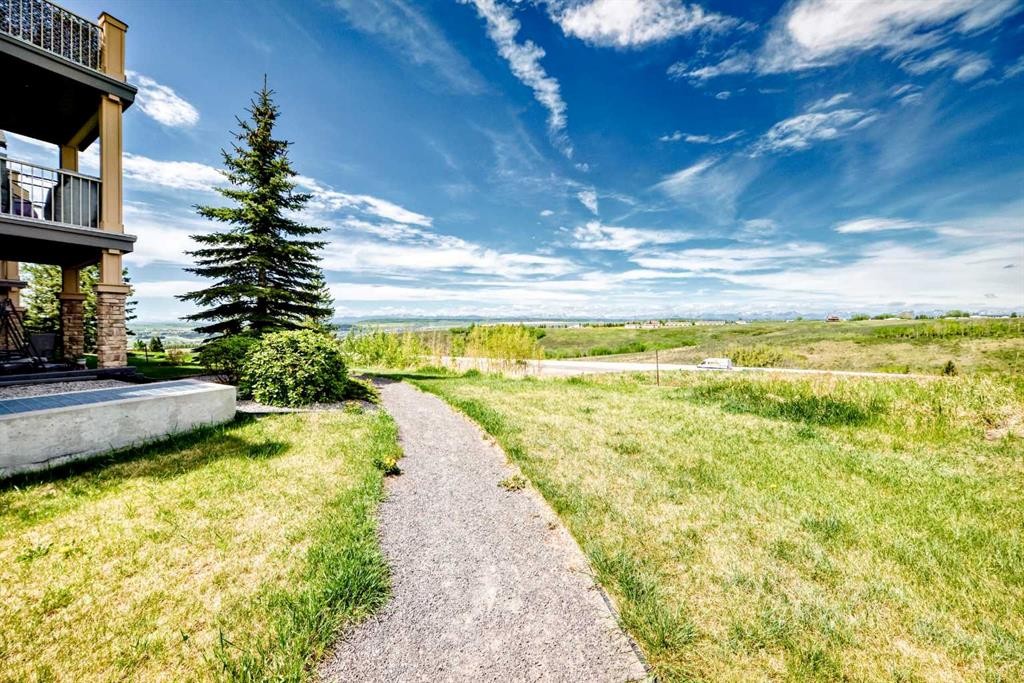 111-207 Sunset Drive, Cochrane, AB