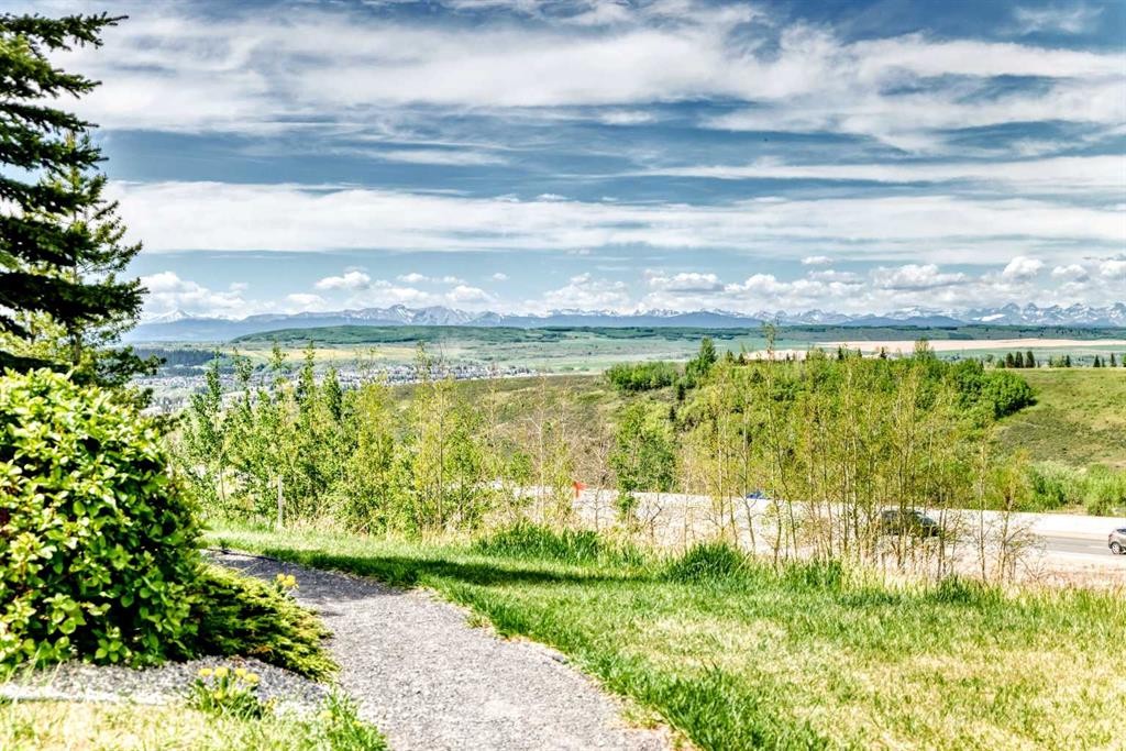111-207 Sunset Drive, Cochrane, AB