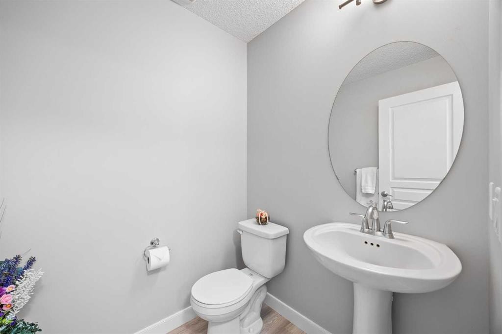 249 Auburn Meadows Place Se, Calgary, AB - Indoor Photo Showing Bathroom