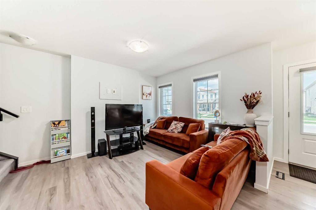1387 148 Avenue Nw, Calgary, AB - Indoor Photo Showing Living Room