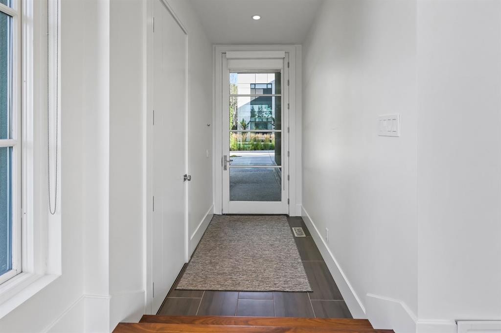 3926 9 Street Sw, Calgary, AB