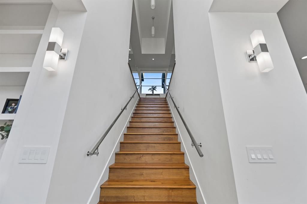 3926 9 Street Sw, Calgary, AB