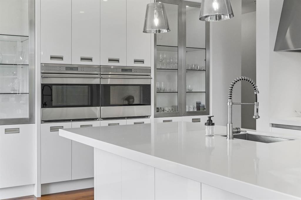 3926 9 Street Sw, Calgary, AB