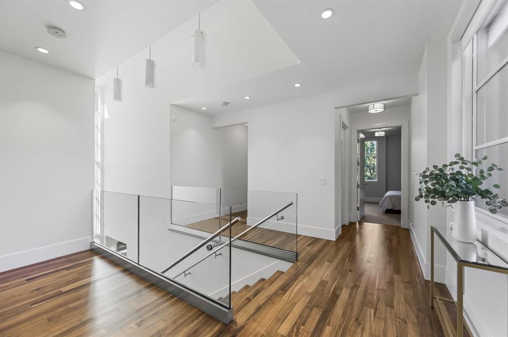 3926 9 Street Sw, Calgary, AB