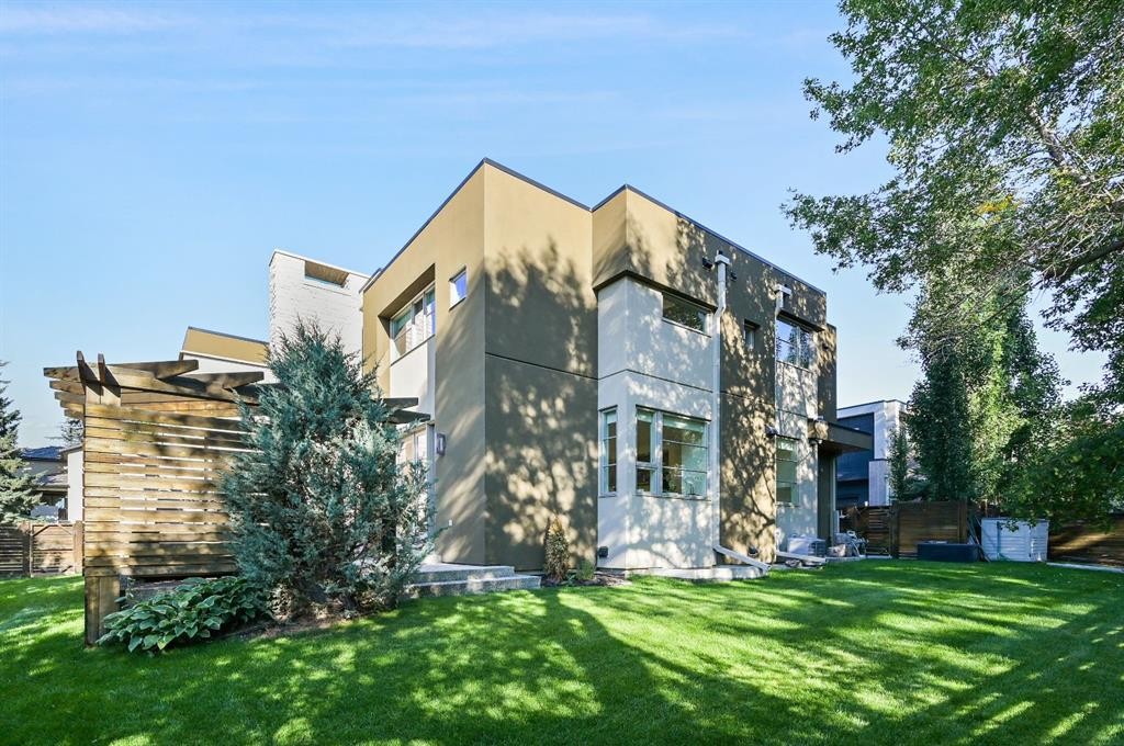 3926 9 Street Sw, Calgary, AB