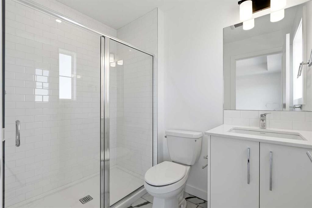 9993 Huxbury Drive Ne, Calgary, AB - Indoor Photo Showing Bathroom
