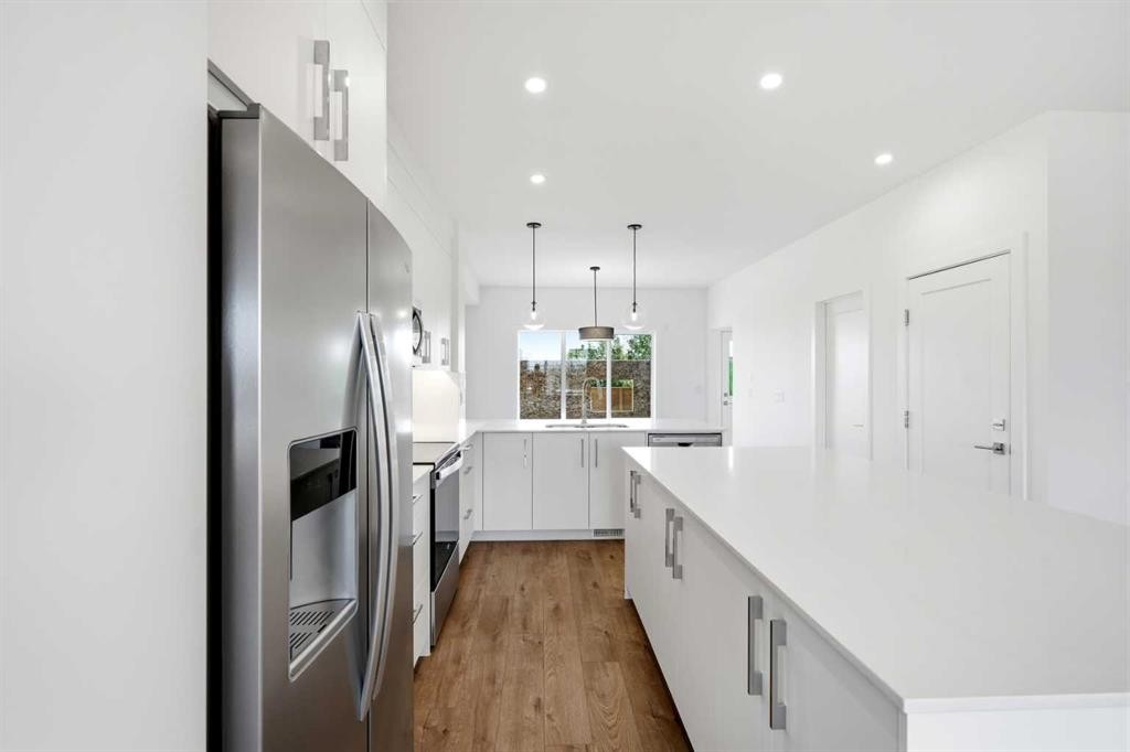 9993 Huxbury Drive Ne, Calgary, AB - Indoor Photo Showing Kitchen With Upgraded Kitchen