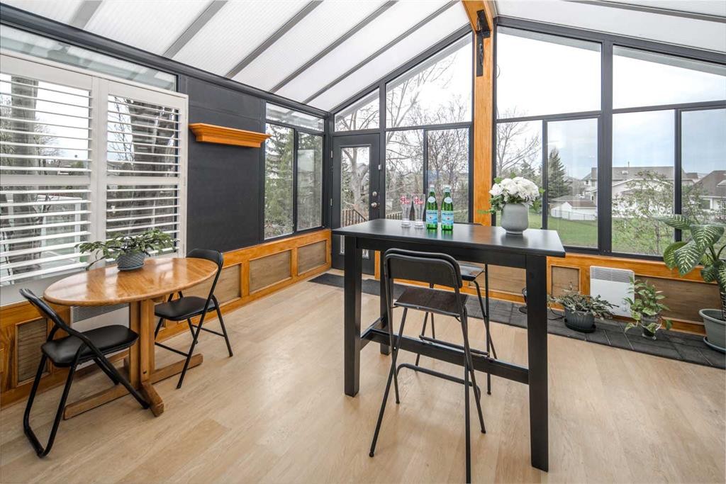 37 Arbour Summit Close Nw, Calgary, AB - Indoor Photo Showing Dining Room
