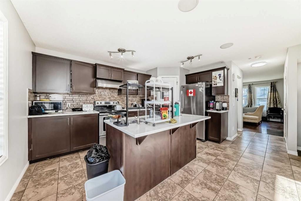 16 Skyview Springs Road Ne, Calgary, AB - Indoor Photo Showing Kitchen With Upgraded Kitchen