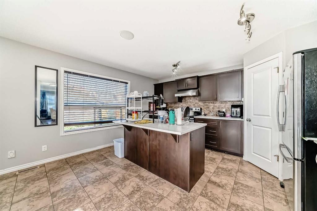 16 Skyview Springs Road Ne, Calgary, AB - Indoor Photo Showing Kitchen With Upgraded Kitchen