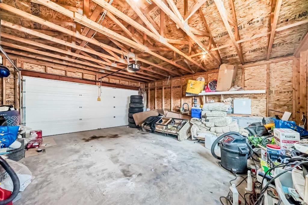16 Skyview Springs Road Ne, Calgary, AB - Indoor Photo Showing Garage