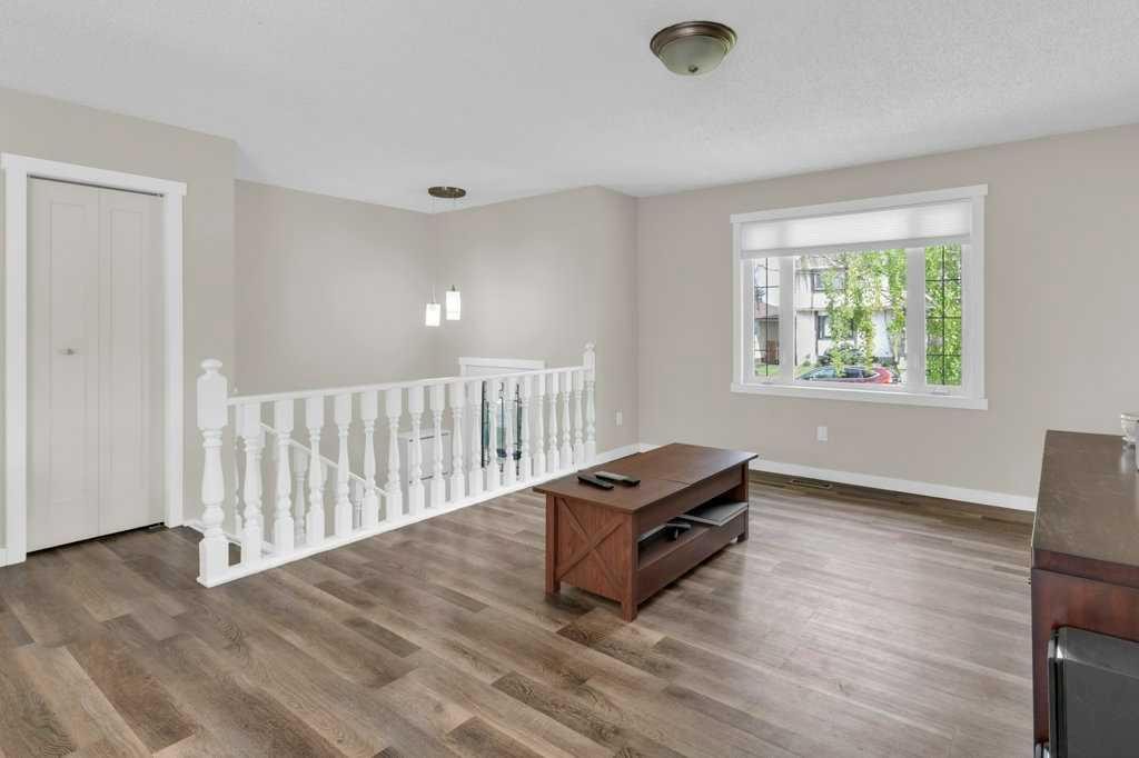 120 Alpine Crescent Se, Airdrie, AB - Indoor