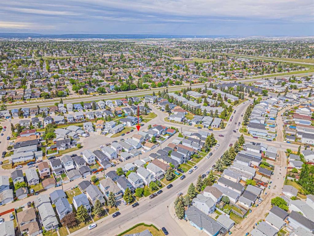 259 Carmel Close Ne, Calgary, AB - Outdoor With View