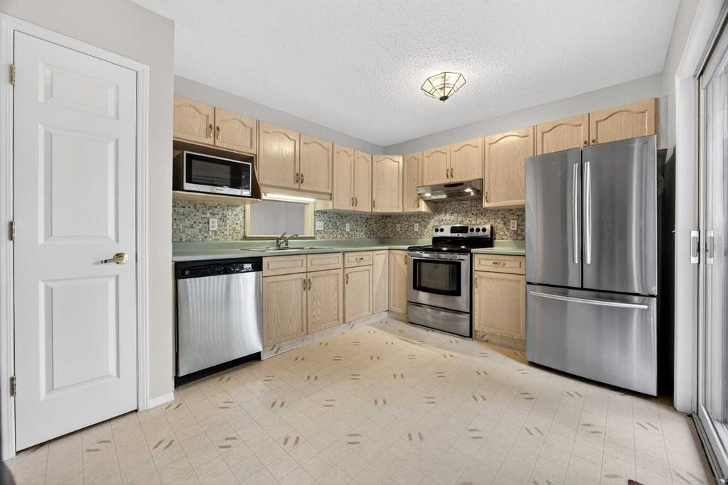 24 Edenwold Green Nw, Calgary, AB