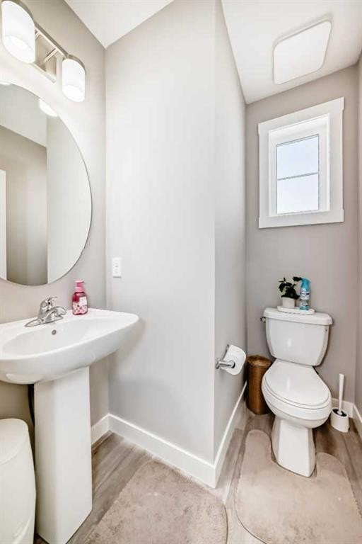 410 Cranbrook Walk Se, Calgary, AB - Indoor Photo Showing Bathroom