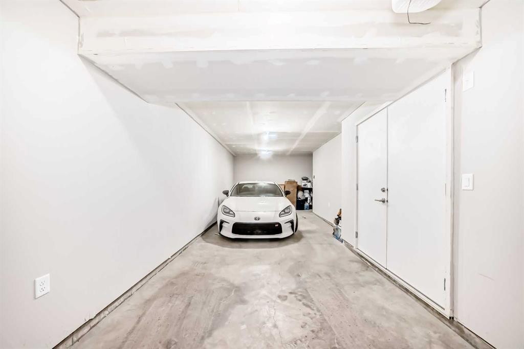 410 Cranbrook Walk Se, Calgary, AB - Indoor