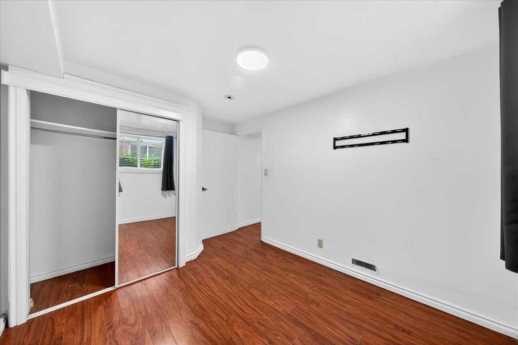 6979 Laguna Way Ne, Calgary, AB - Indoor Photo Showing Other Room