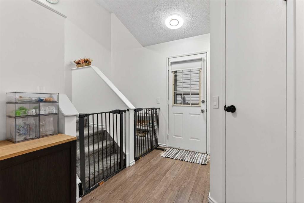 91 Martinwood Court Ne, Calgary, AB