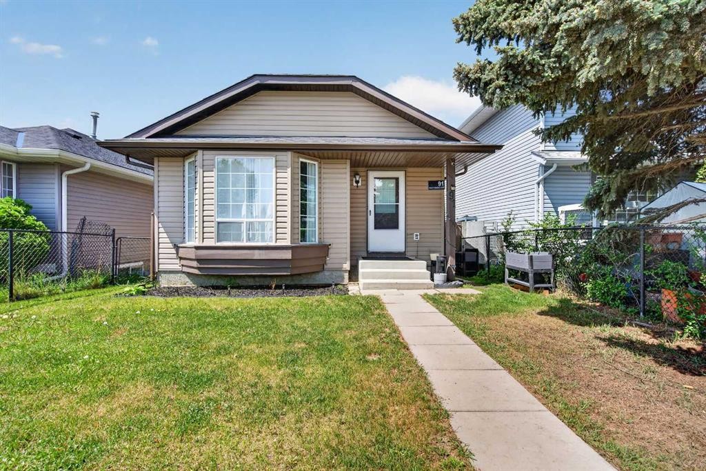 91 Martinwood Court Ne, Calgary, AB