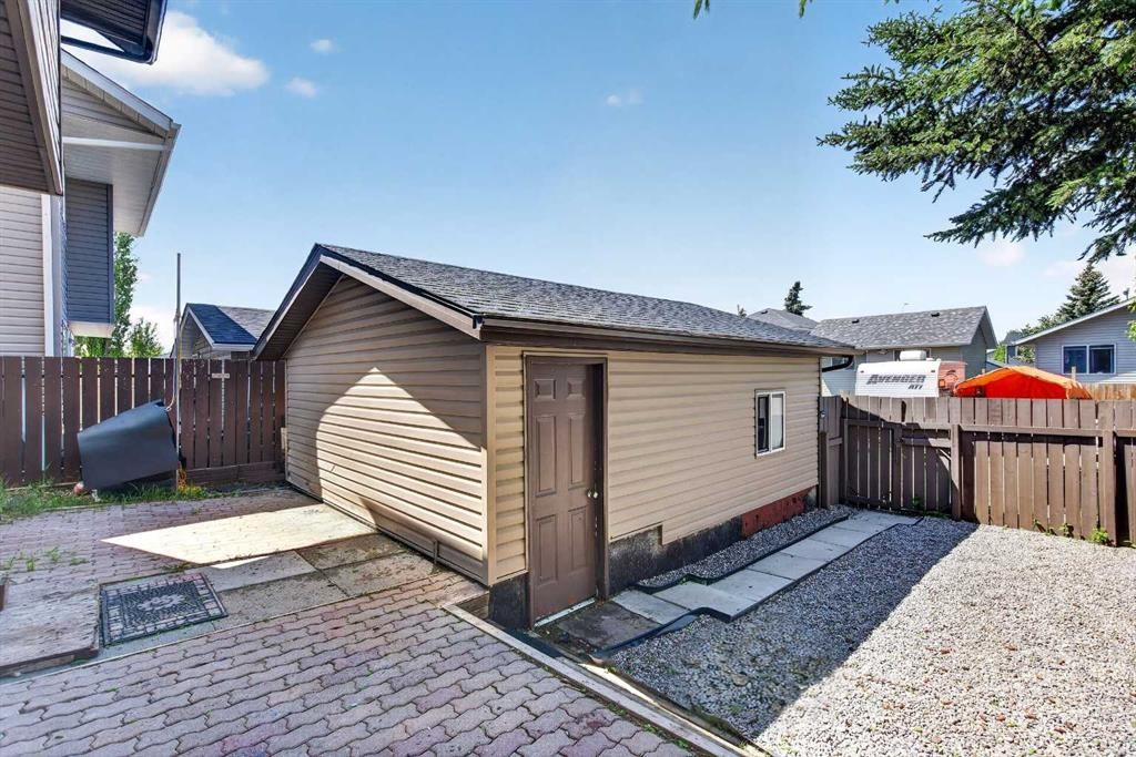 91 Martinwood Court Ne, Calgary, AB