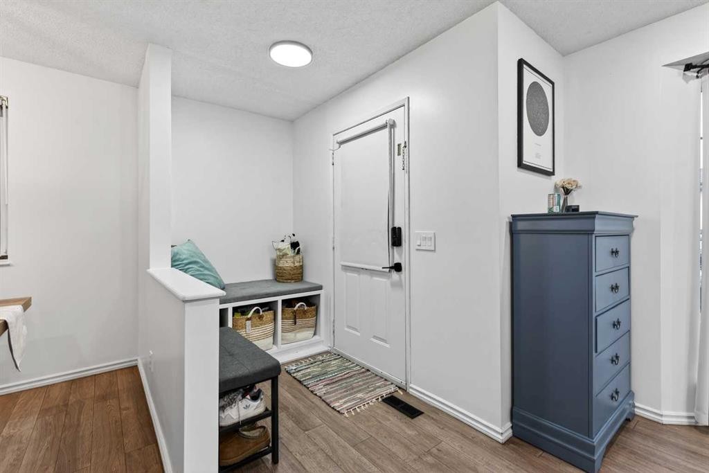 91 Martinwood Court Ne, Calgary, AB