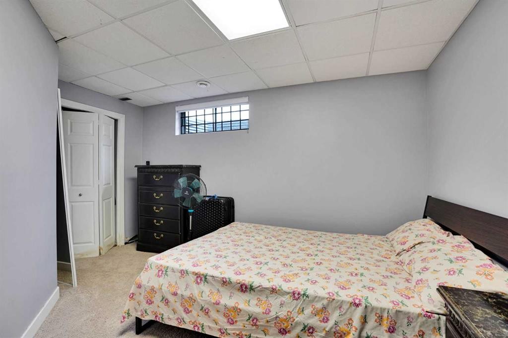 133 Martinglen Way Ne, Calgary, AB - Indoor Photo Showing Bedroom
