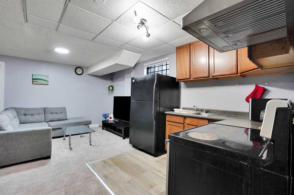 133 Martinglen Way Ne, Calgary, AB - Indoor
