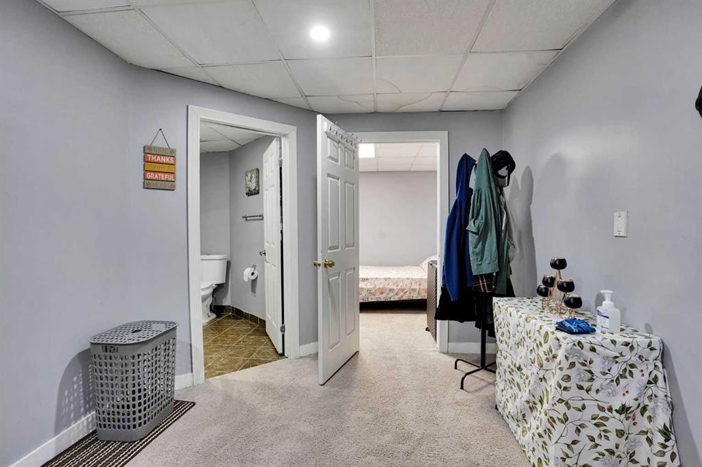133 Martinglen Way Ne, Calgary, AB - Indoor