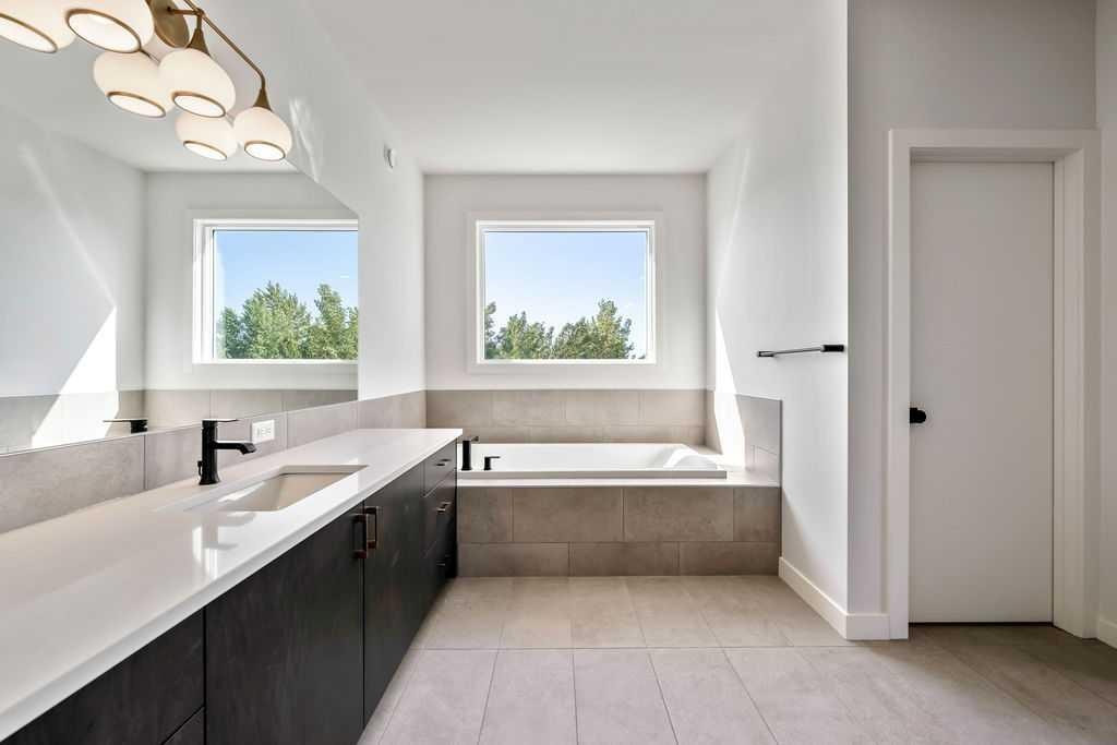 288 Wolf River Drive Se, Calgary, AB