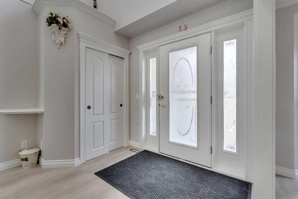 33 Edgevalley Way Nw, Calgary, AB