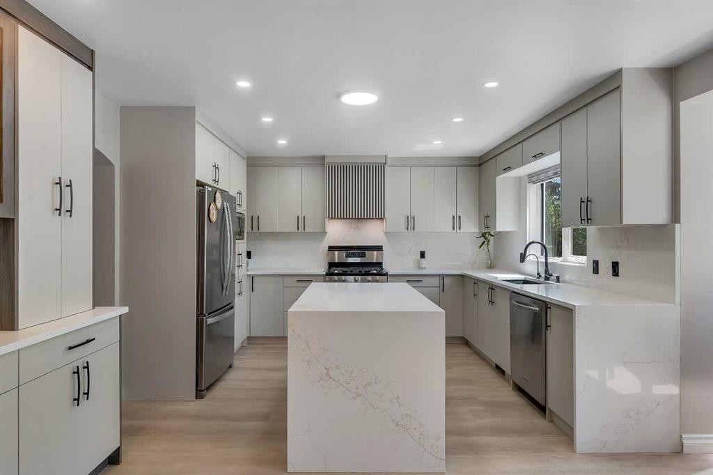 33 Edgevalley Way Nw, Calgary, AB