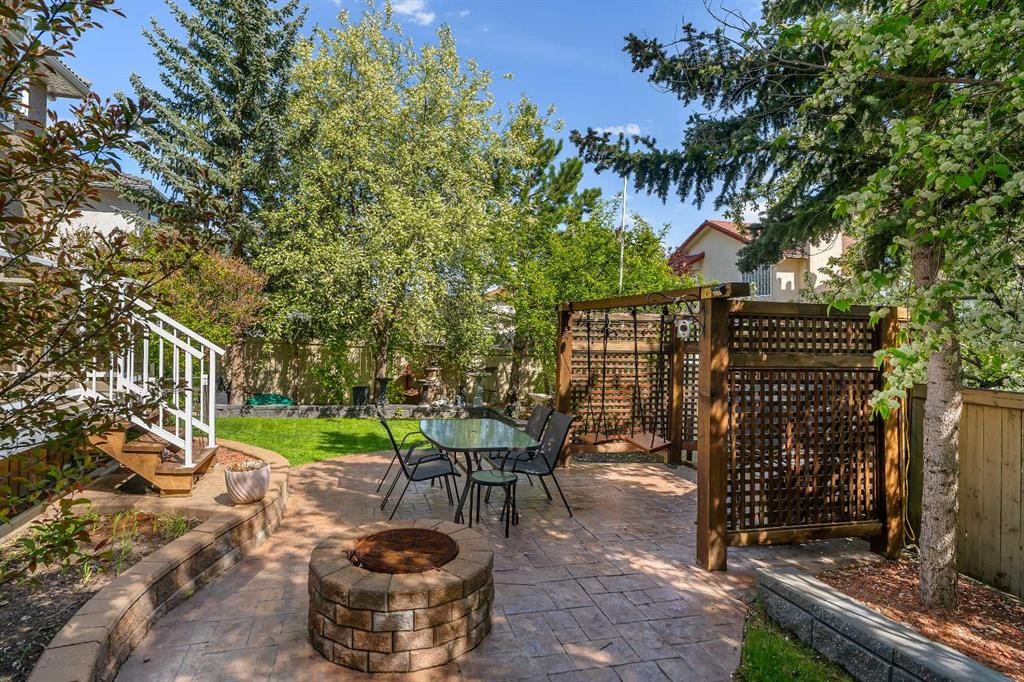 33 Edgevalley Way Nw, Calgary, AB