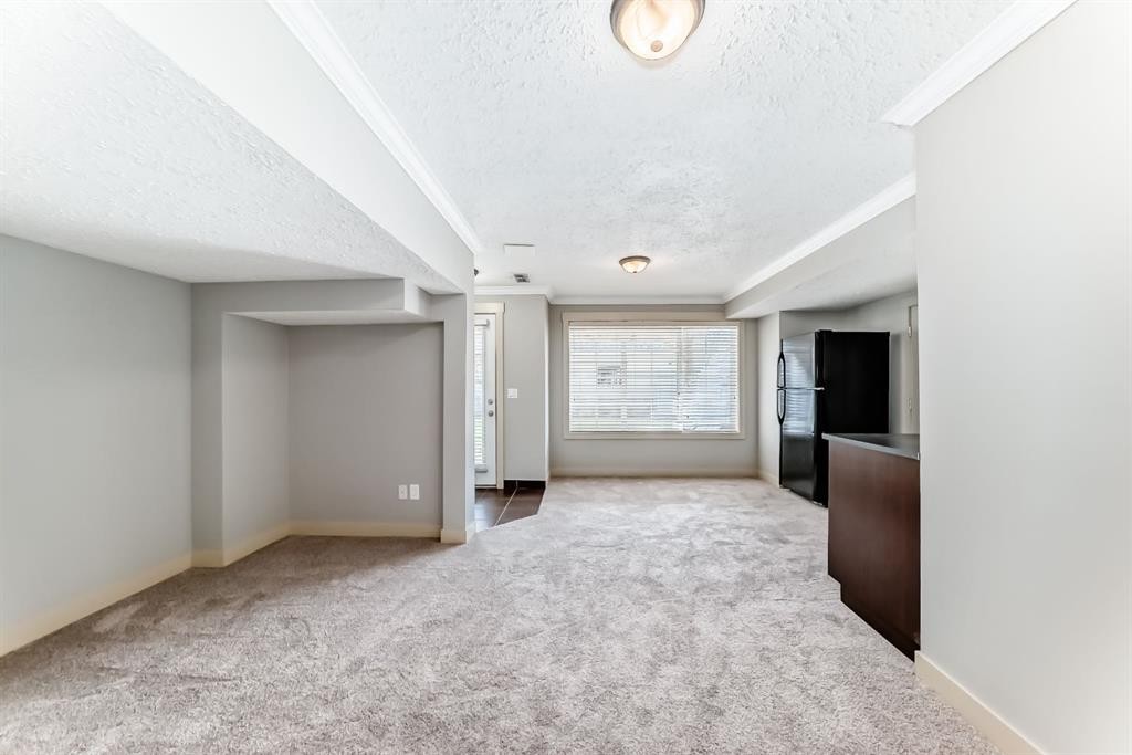 237 Rainbow Falls Drive, Chestermere, AB - Indoor Photo Showing Other Room