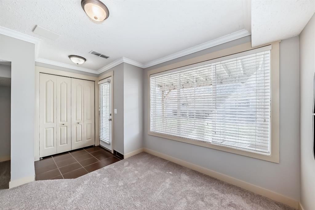 237 Rainbow Falls Drive, Chestermere, AB - Indoor Photo Showing Other Room