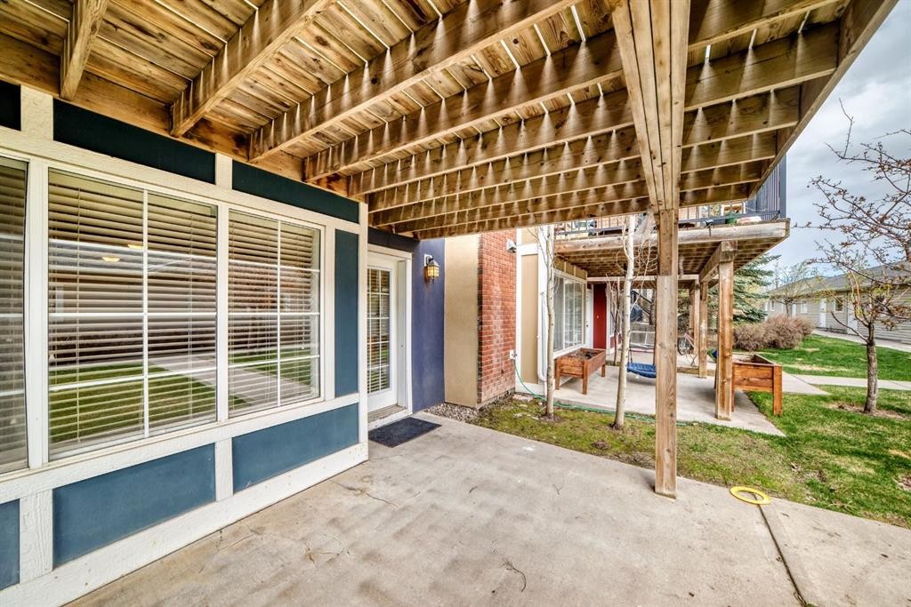 237 Rainbow Falls Drive, Chestermere, AB - Outdoor