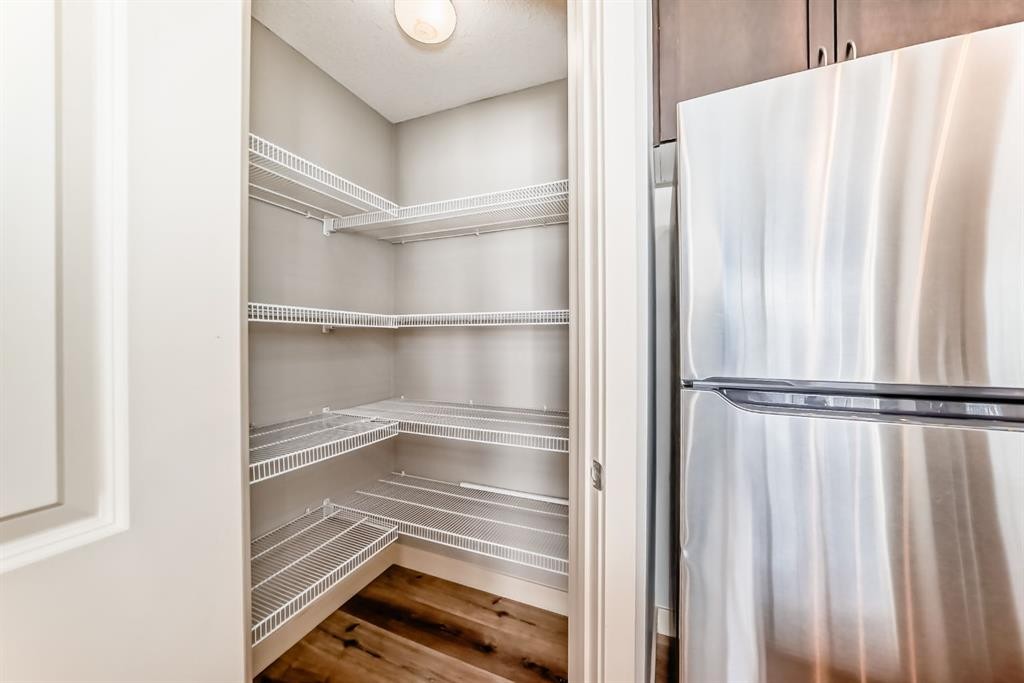 237 Rainbow Falls Drive, Chestermere, AB - Indoor