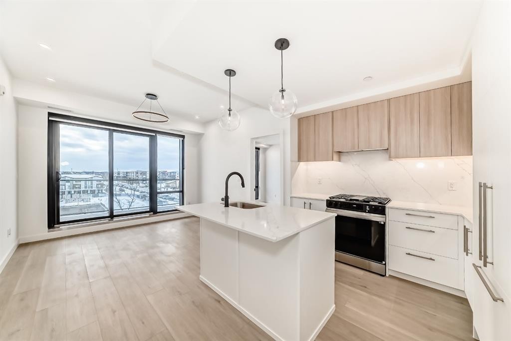 415-8375 Broadcast Avenue Sw, Calgary, AB