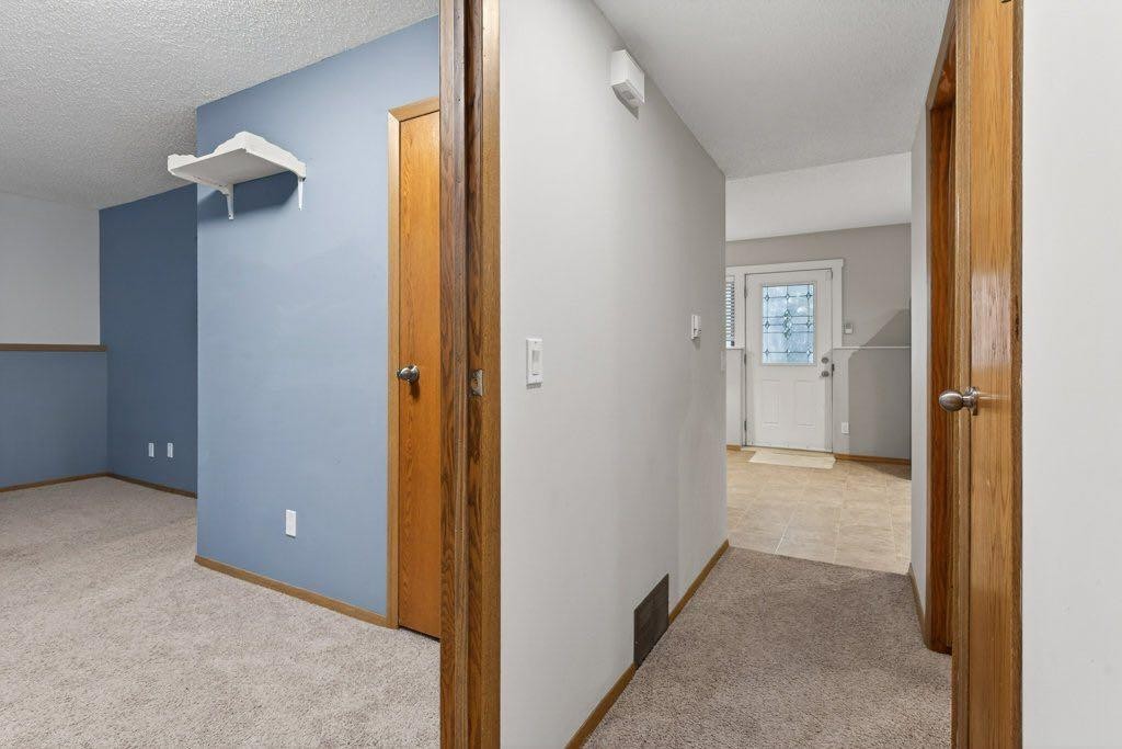 156 Rivercroft Close Se, Calgary, AB - Indoor Photo Showing Other Room