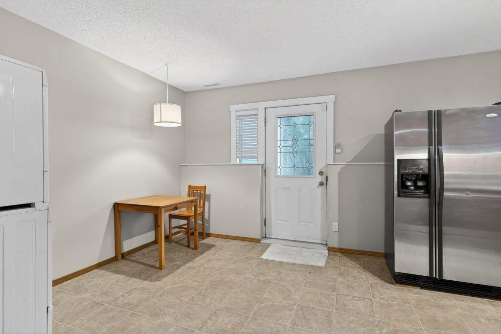156 Rivercroft Close Se, Calgary, AB - Indoor Photo Showing Other Room