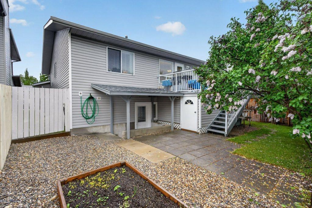 156 Rivercroft Close Se, Calgary, AB - Outdoor With Deck Patio Veranda