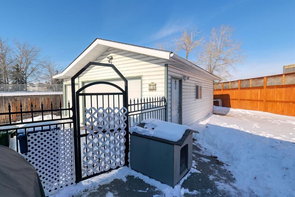 70 Elizabeth Way Se, Airdrie, AB