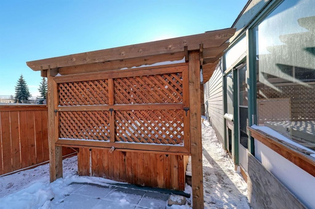 70 Elizabeth Way Se, Airdrie, AB