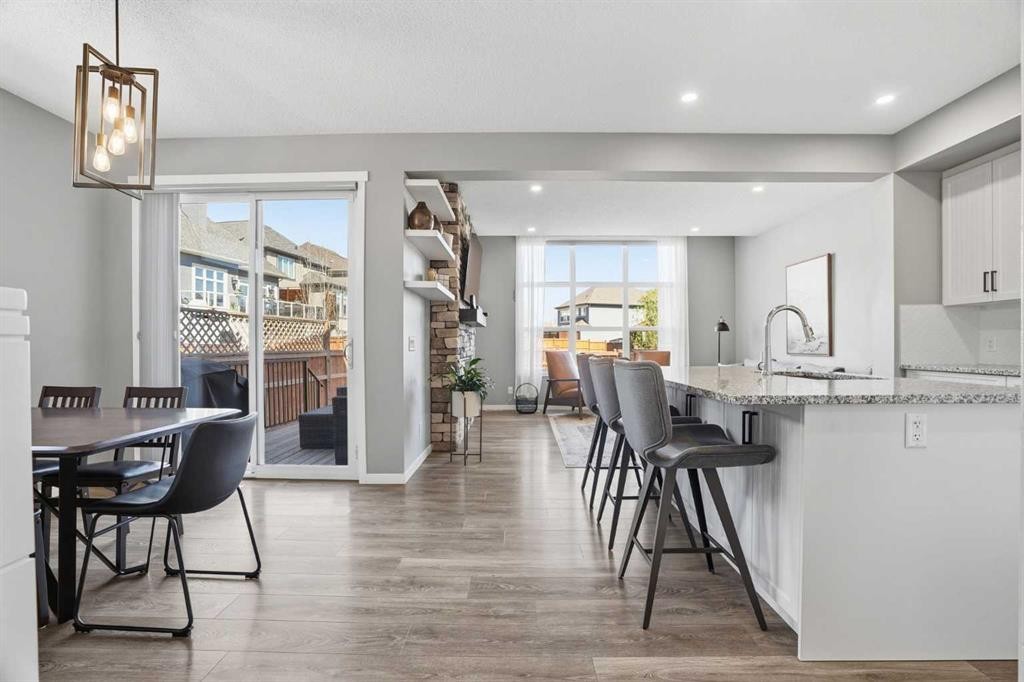 393 Masters Avenue Se, Calgary, AB - Indoor