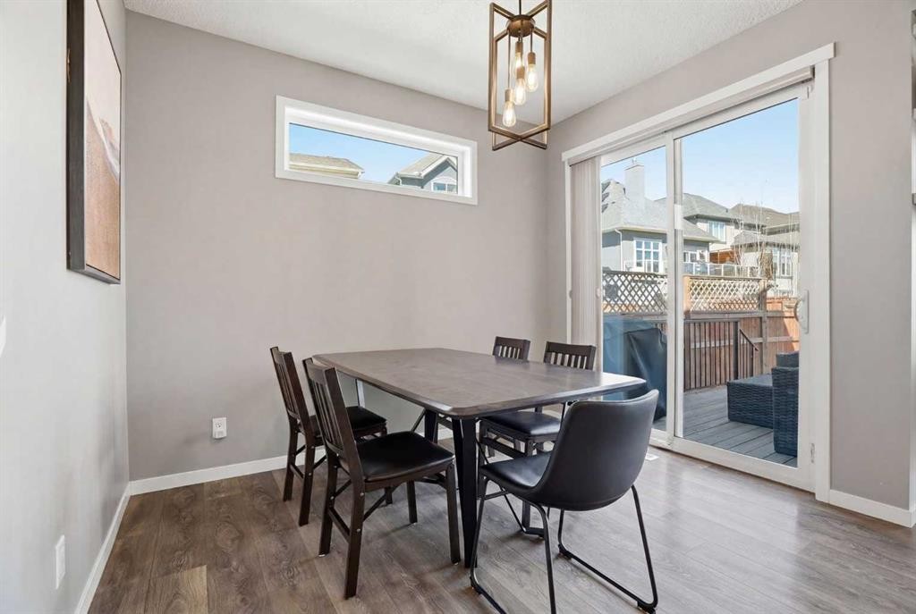 393 Masters Avenue Se, Calgary, AB - Indoor Photo Showing Dining Room