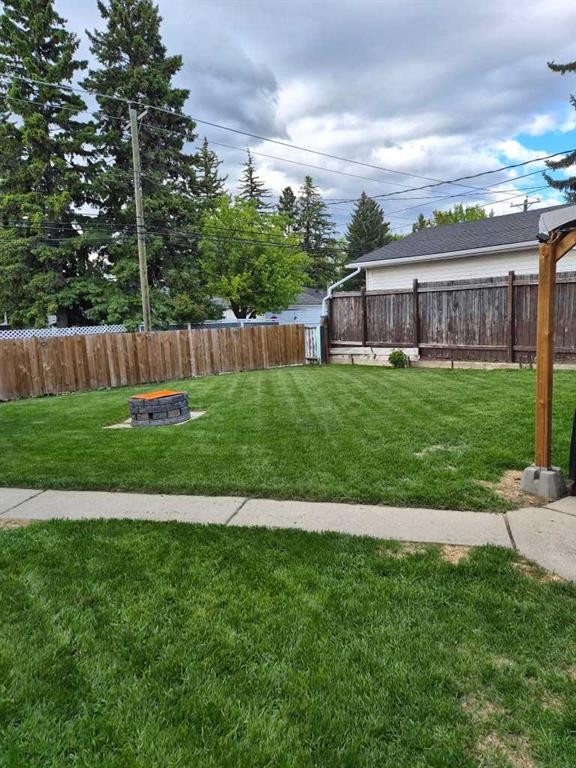 126 Springwood Drive Sw, Calgary, AB