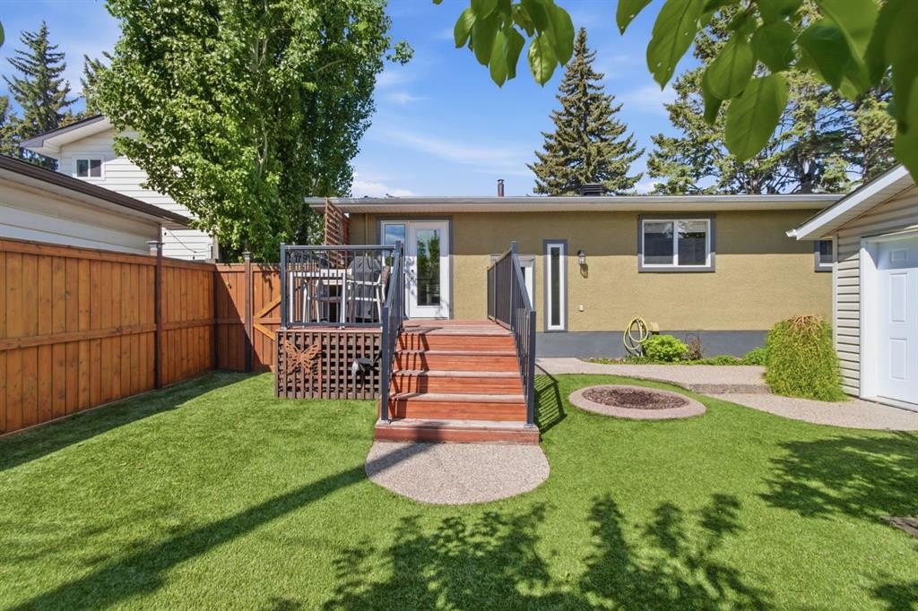 10504 Spadina Drive Sw, Calgary, AB - Outdoor With Deck Patio Veranda