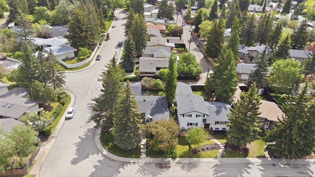 10504 Spadina Drive Sw, Calgary, AB - Outdoor With View
