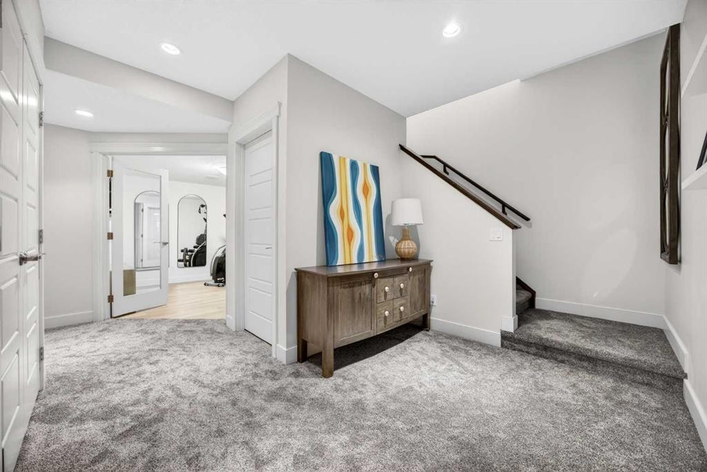 224 Springbluff Heights Sw, Calgary, AB