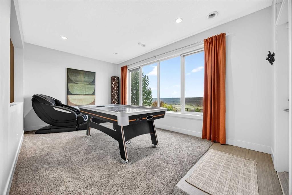 224 Springbluff Heights Sw, Calgary, AB