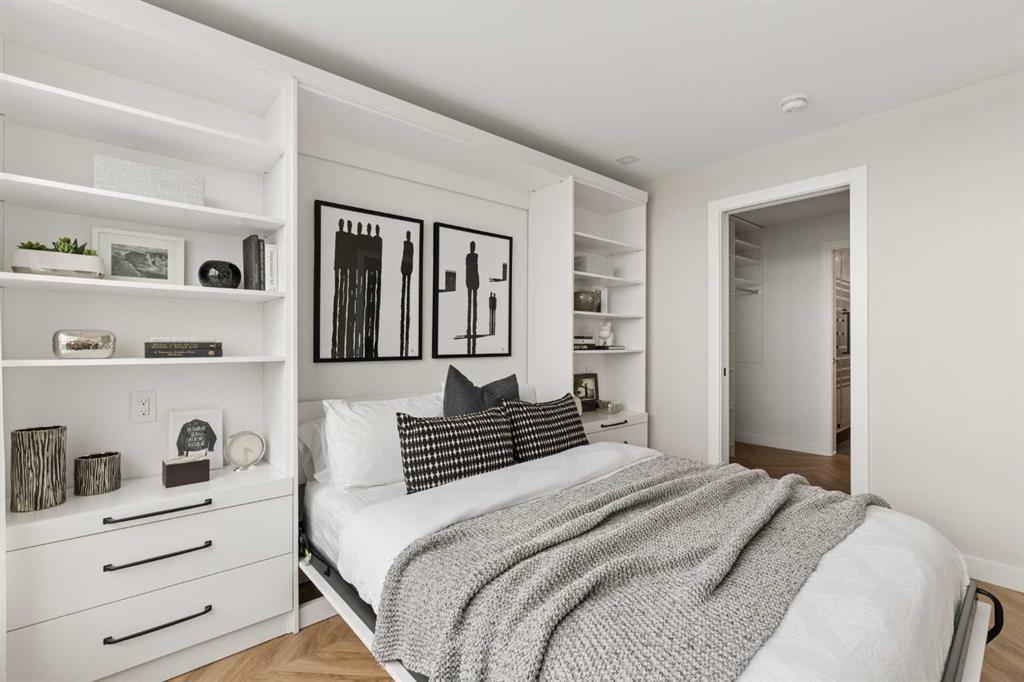 717-8505 Broadcast Avenue Sw, Calgary, AB - Indoor Photo Showing Bedroom